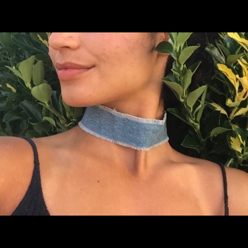 Denim choker